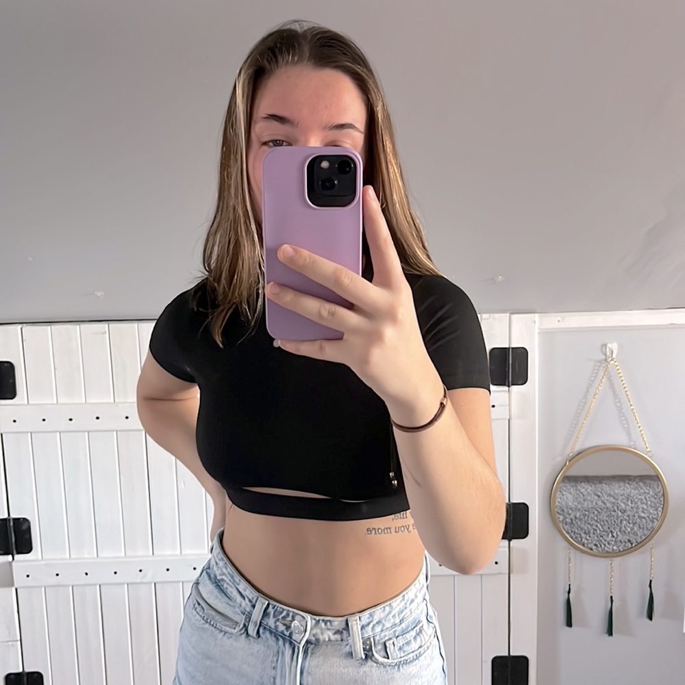 cut out crop top